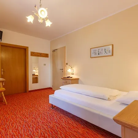 Hotel Amaten Bruneck Buitenkant foto