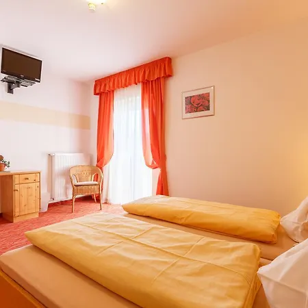 Hotel Amaten Bruneck Buitenkant foto