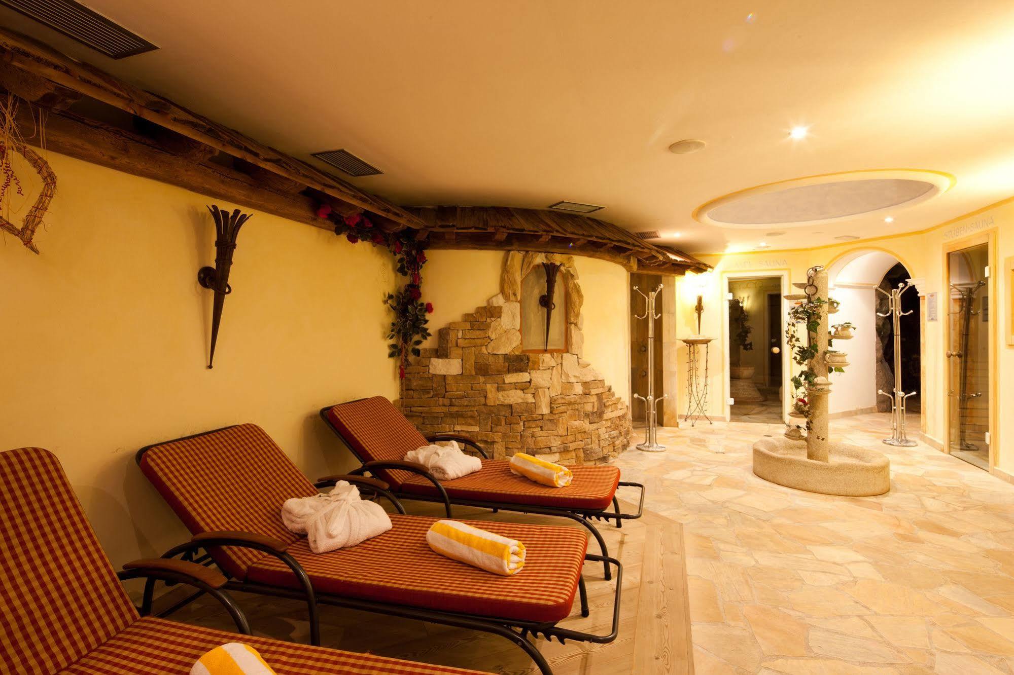 Hotel Amaten Brunico